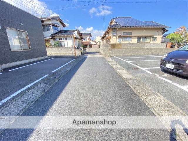 その他　前面道路（その他）まで0m