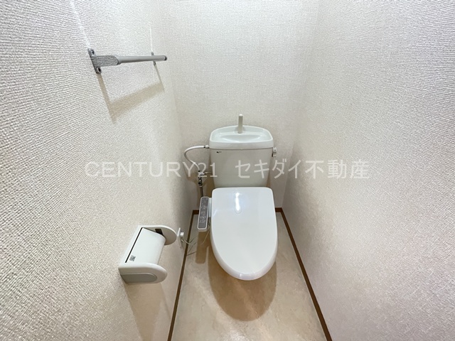 トイレ　温水洗浄便座付きトイレ