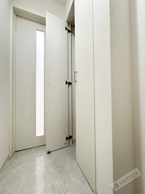 玄関　おしゃれな玄関がお部屋を演出いたします。