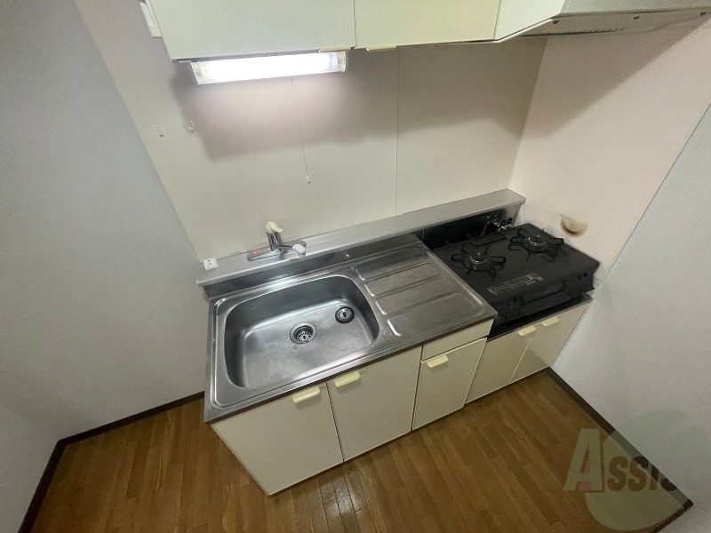 キッチン　キッチンです。一人暮らしなら十分な大きさですね。