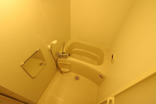 バス・シャワールーム　当社標準より少し広めのバス空間で快適な暮らしを