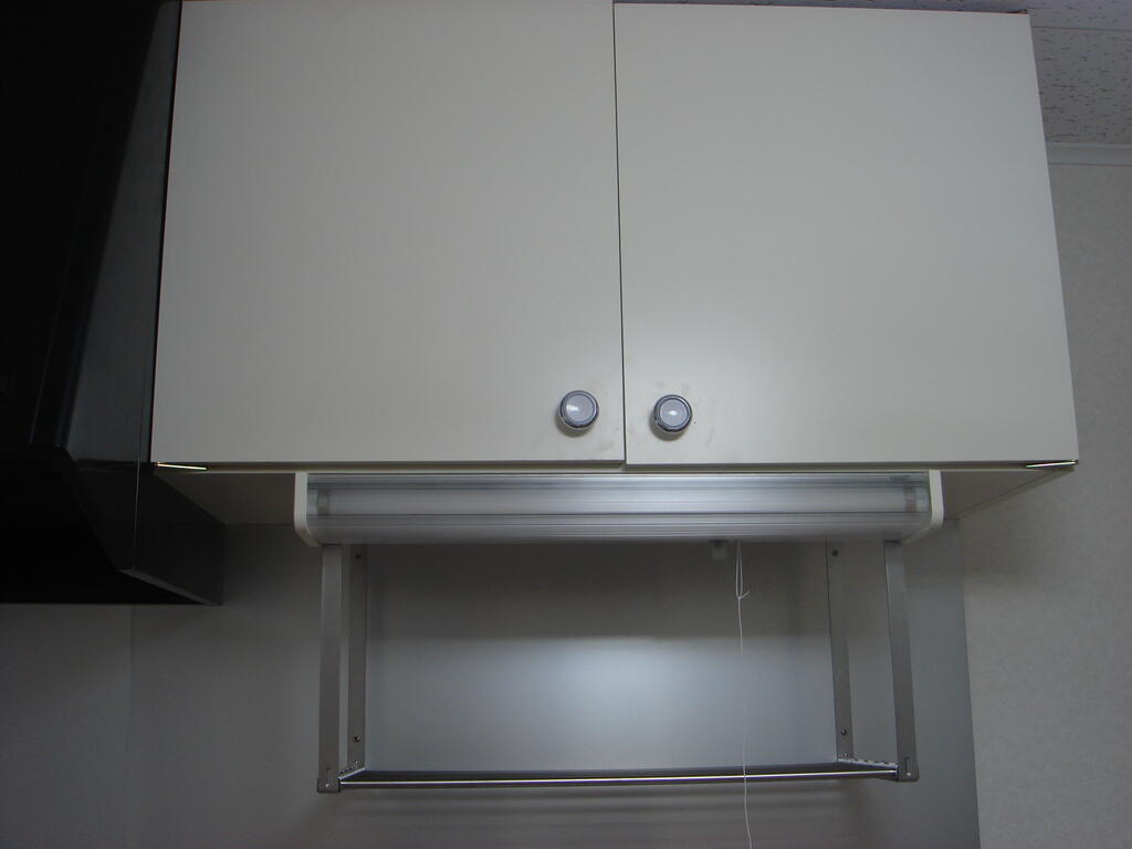 収納　シンク上の収納庫