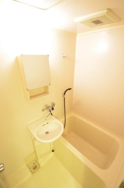 バス・シャワールーム　☆１日の疲れをゆっくり癒して下さい☆