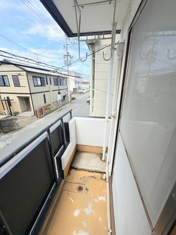 バルコニー　陽当たり良好なバルコニーです