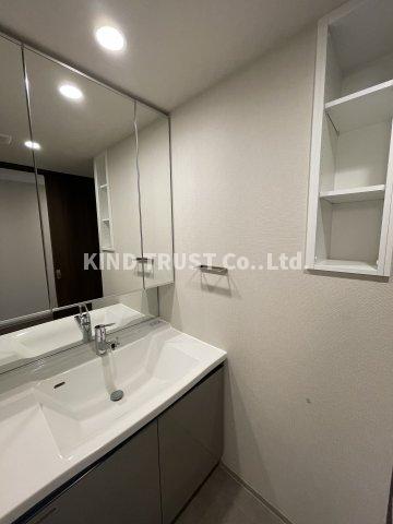 洗面設備　使いやすい洗面所です