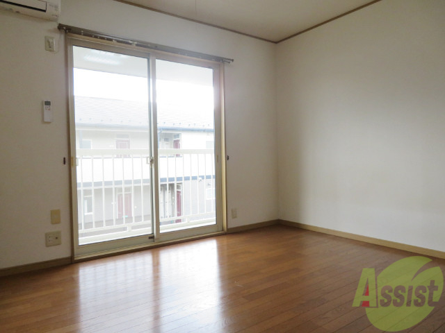 居室・リビング　お写真は２０３号室のものになります。ご参考にしてくださいませ