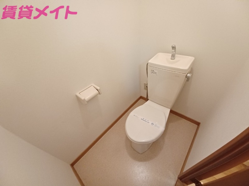 トイレ　同物件別室の画像です
