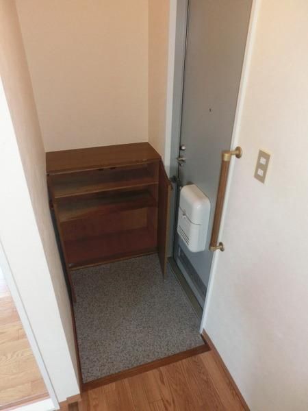 玄関　下駄箱付き玄関です