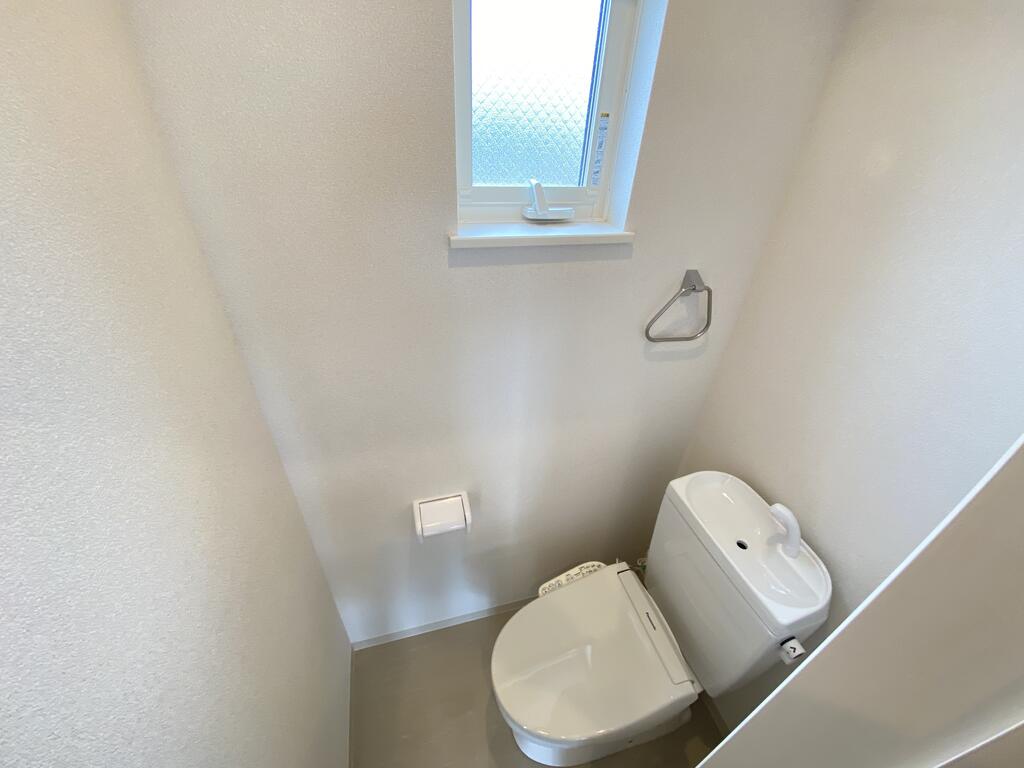 トイレ　※同間取り類似部屋参考画像です