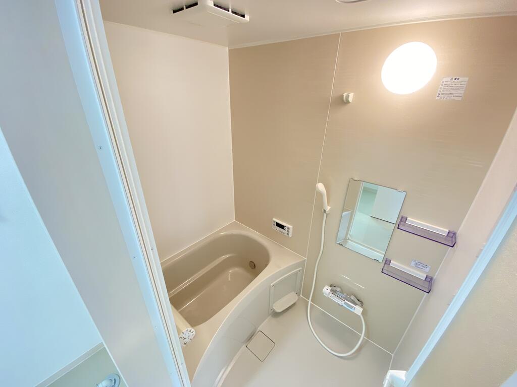 バス・シャワールーム　※同間取り類似部屋参考画像です