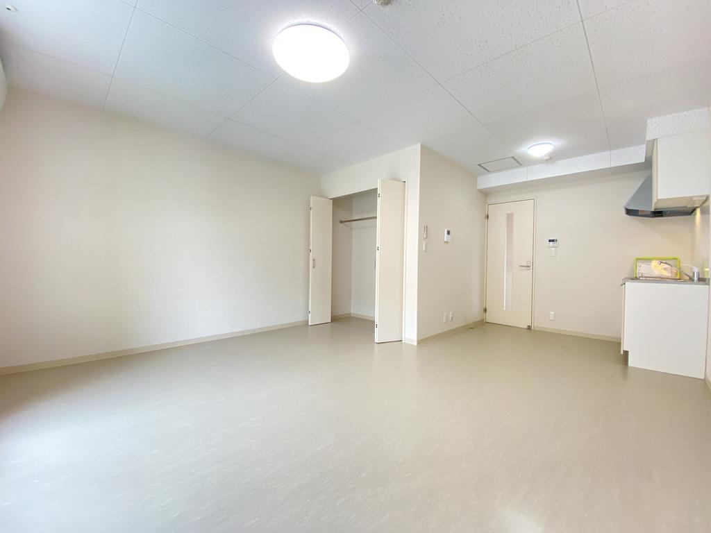 居室・リビング　※同間取り類似部屋参考画像です