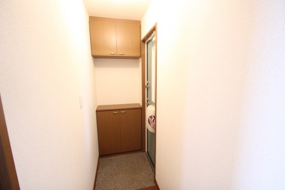 玄関　※他号室のお写真となります。