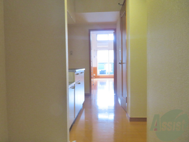 玄関　玄関からの様子を撮影してみました。動線になります。