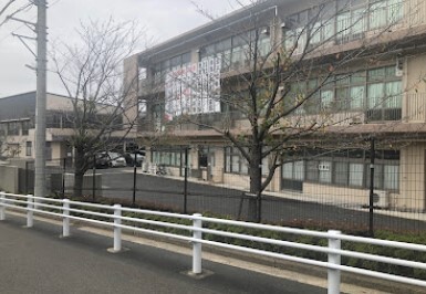 中学校　横浜市立早渕中学校（中学校）まで1092m