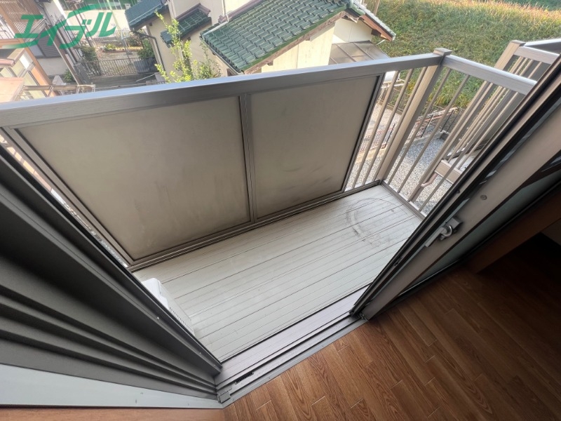 バルコニー　同建物の別部屋写真です