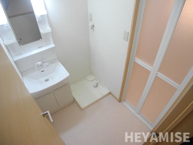 洗面設備　※同間取りの別のお部屋の写真です※