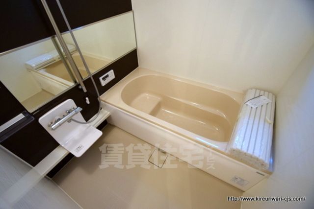 バス・シャワールーム　バスルーム