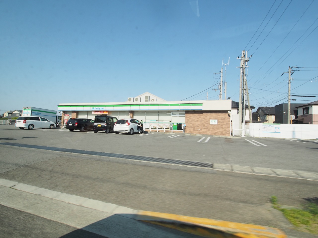 コンビニ　ファミリーマート徳島北矢三町店（コンビニ）まで183m