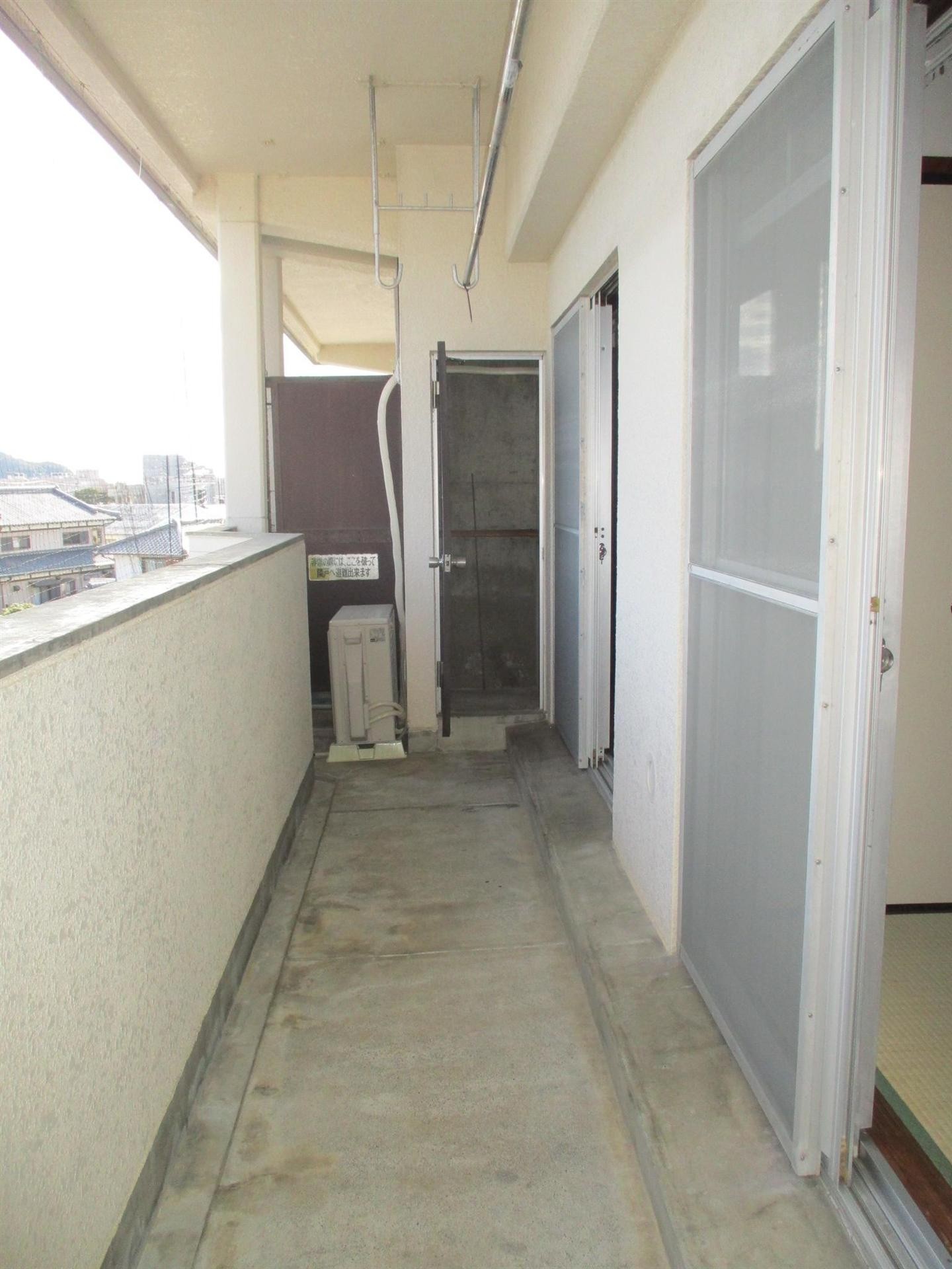 ＪＲ御殿場線 大岡駅 徒歩18分 4階建 築47年の内装写真