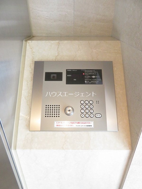 セキュリティ　モニター付オートロックです。