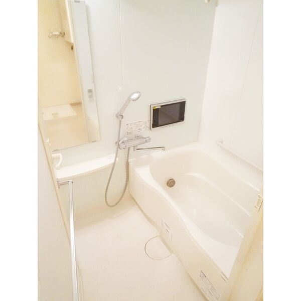 バス・シャワールーム　お風呂で日々の疲れを落としましょう