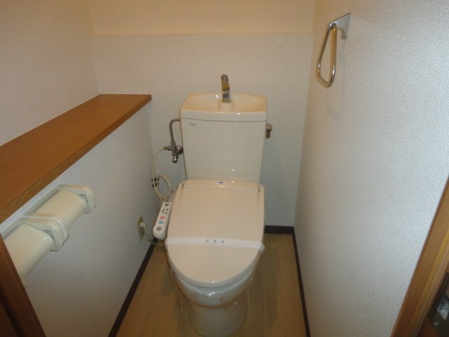 トイレ　シャワー付トイレ