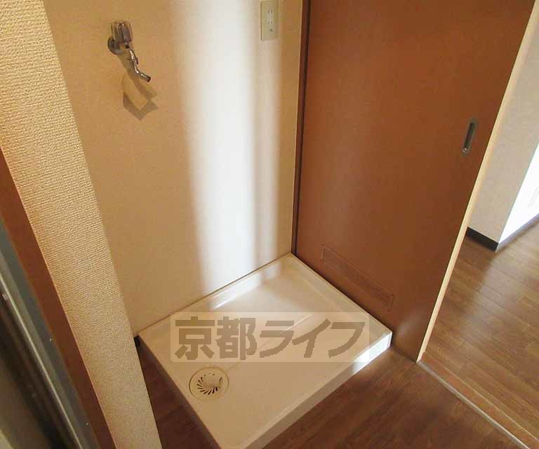 その他設備　室内に洗濯機置けます・