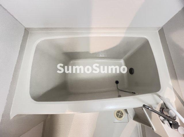 バス・シャワールーム　コンパクトで使いやすいお風呂です