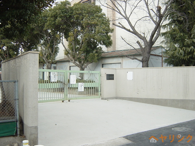 小学校　児玉小学校（小学校）まで470m