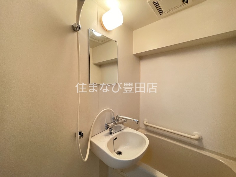 洗面設備　同型別部屋写真