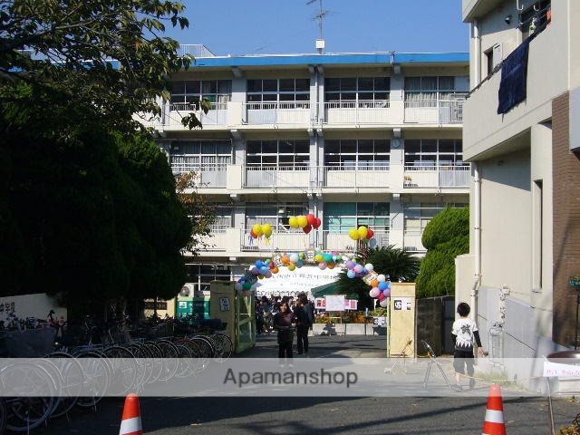 中学校　北九州市立霧丘中学校（中学校）まで506m