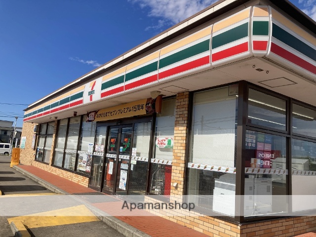 コンビニ　セブンイレブン（コンビニ）まで369m