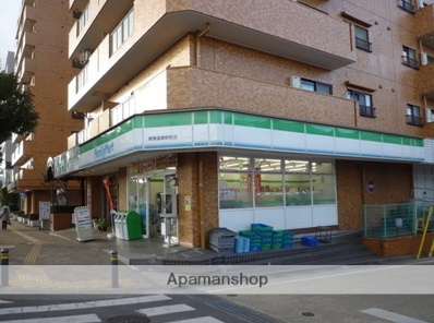 コンビニ　ファミリーマート（コンビニ）まで448m