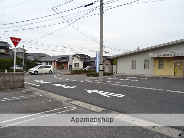 その他　前面道路（その他）まで0m