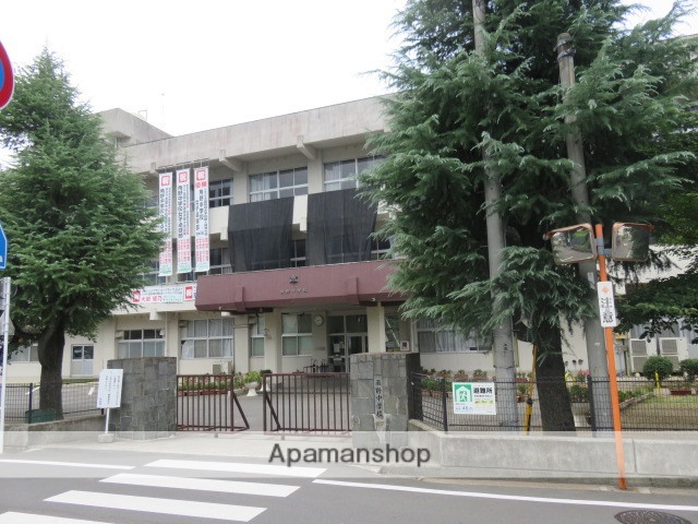 中学校　角野中学校（中学校）まで699m