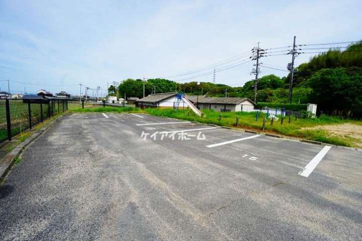 駐車場　エントランス