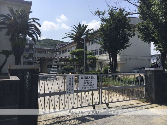 小学校　高知市立潮江東小学校（小学校）まで417m