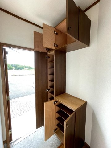 その他　収納スペースたっぷりのシューズボックス！