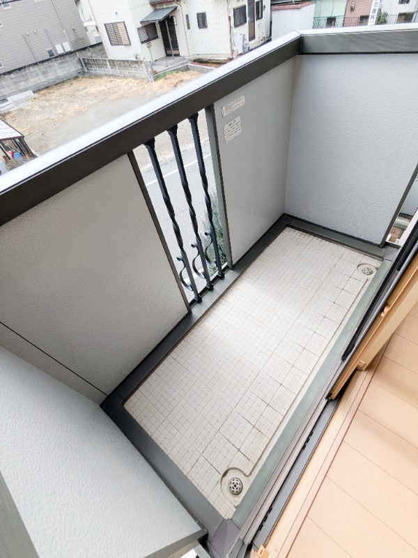 バルコニー　図面と現状に相違がある場合には現状を優先