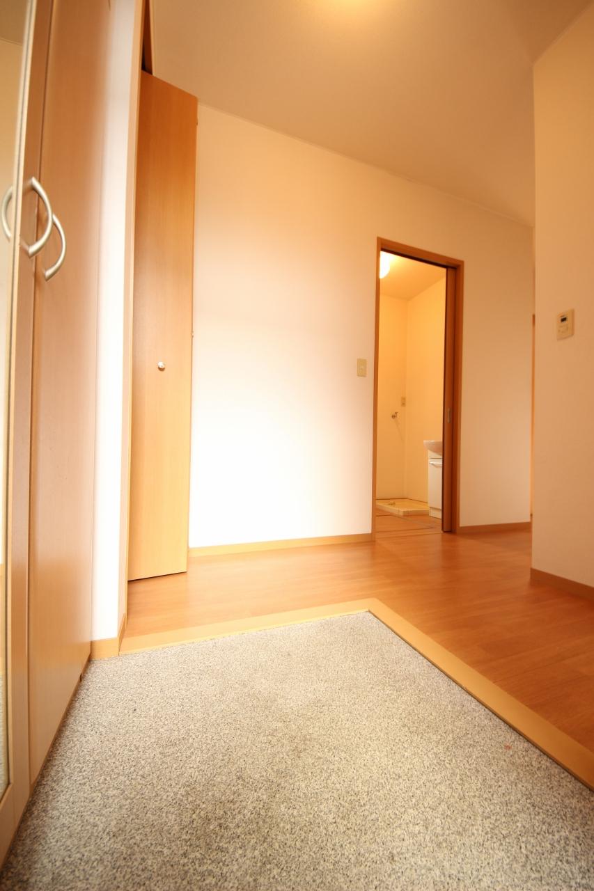 玄関　明るい玄関です