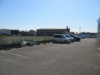 駐車場　駐車場
