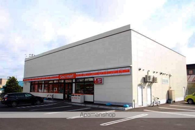 コンビニ　セイコーマート（コンビニ）まで421m