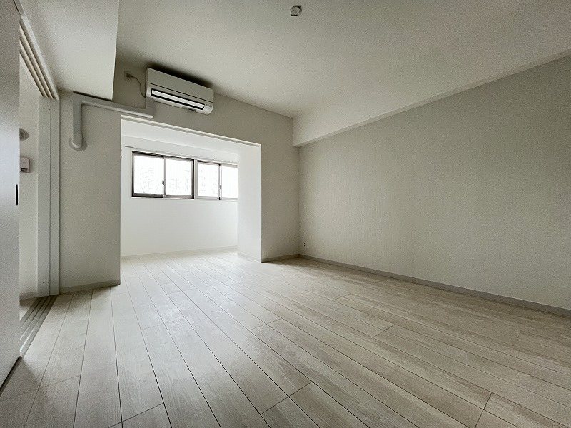 居室・リビング　※掲載情報と物件の現況が異なる場合、現況を優先するものとしま