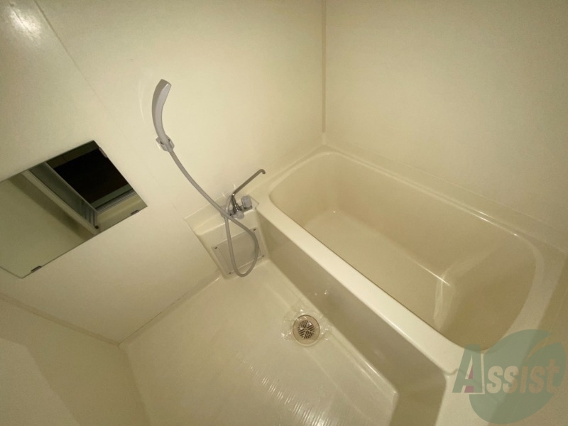 バス・シャワールーム　１人暮らしにはピッタリのサイズ感ですね！