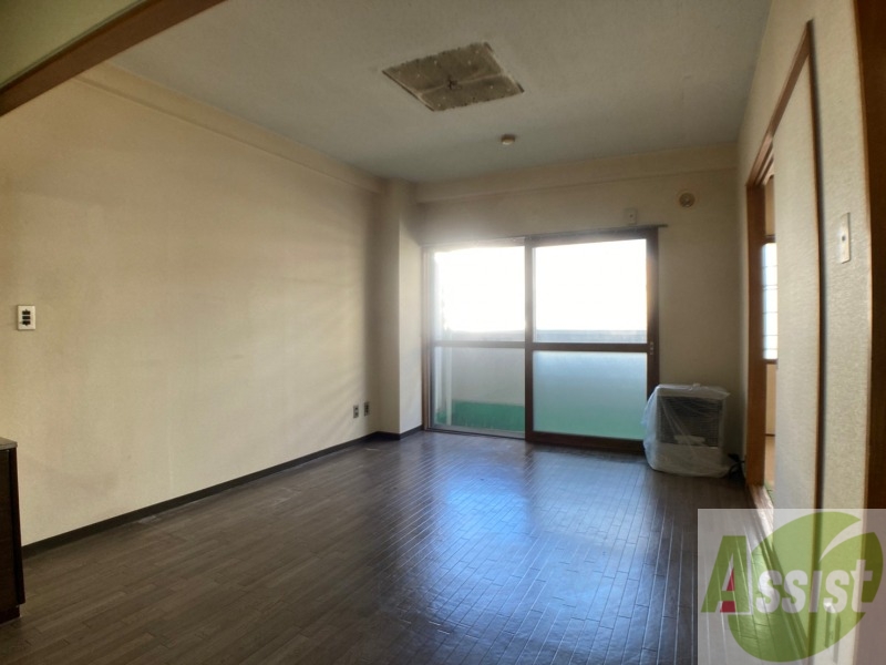 居室・リビング　広くてキレイなお部屋が広がっていて、充実した生活が送れそう。