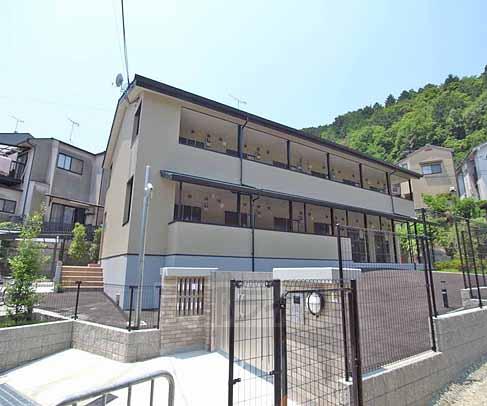 地下鉄東西線 御陵駅 徒歩9分 築17年