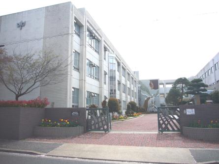 中学校　名古屋市立城山中学校（中学校）まで344m