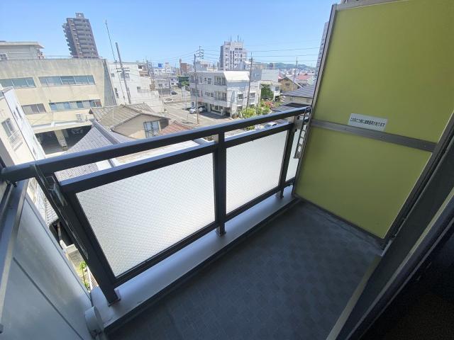 バルコニー　※同タイプ部屋の写真です。