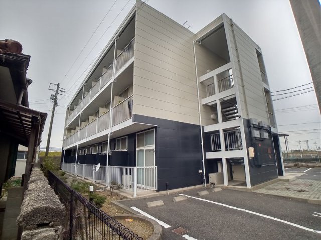 建物外観　2022年6月に外壁塗装いたしました。