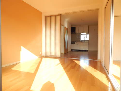 居室・リビング　明るい室内です☆